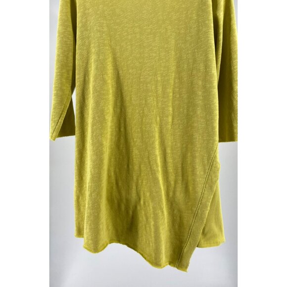 Chalet Women's Pistachio V-Neck Asymmetrical Tunic Top With Side Buttons & 3/4 S - Picture 4 of 13